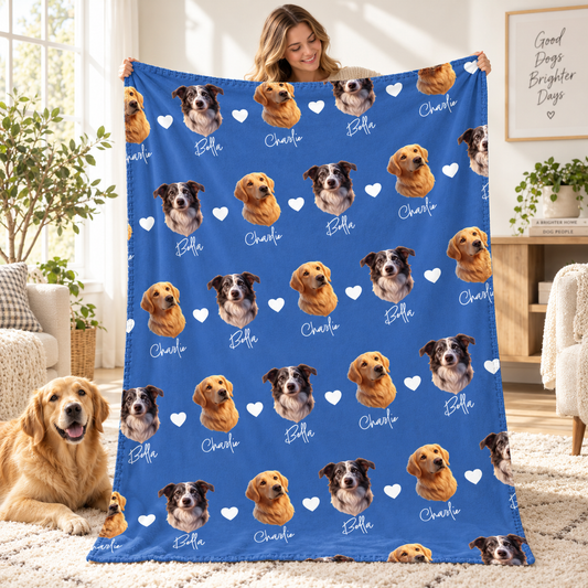 Personalisierte Hunde-Decke mit 3D-Porträts und Namen als Muster